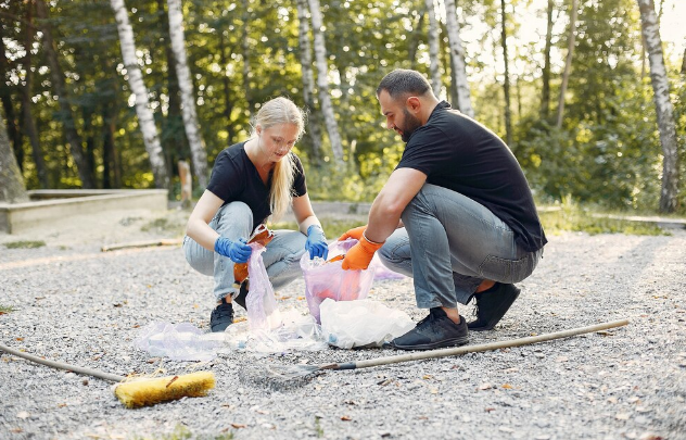 How Water-Damaged Materials Create False Dry Zones During DIY Cleanups